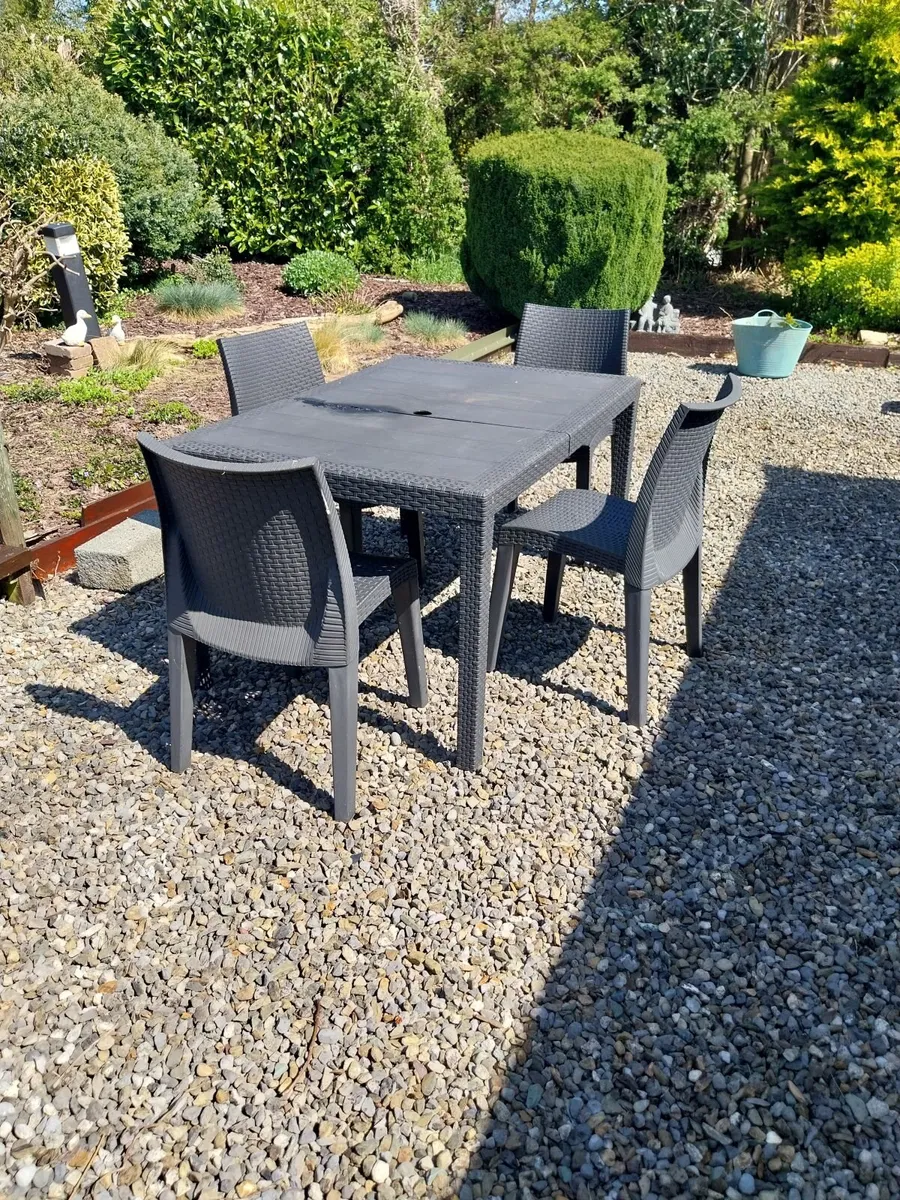 BBQ Table and Chairs - Image 2