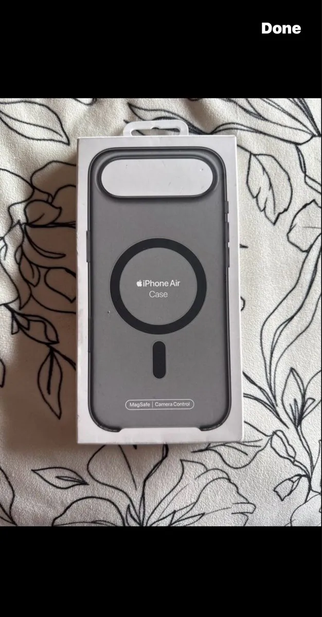 iPhone Air Case with Magasafe - Image 1