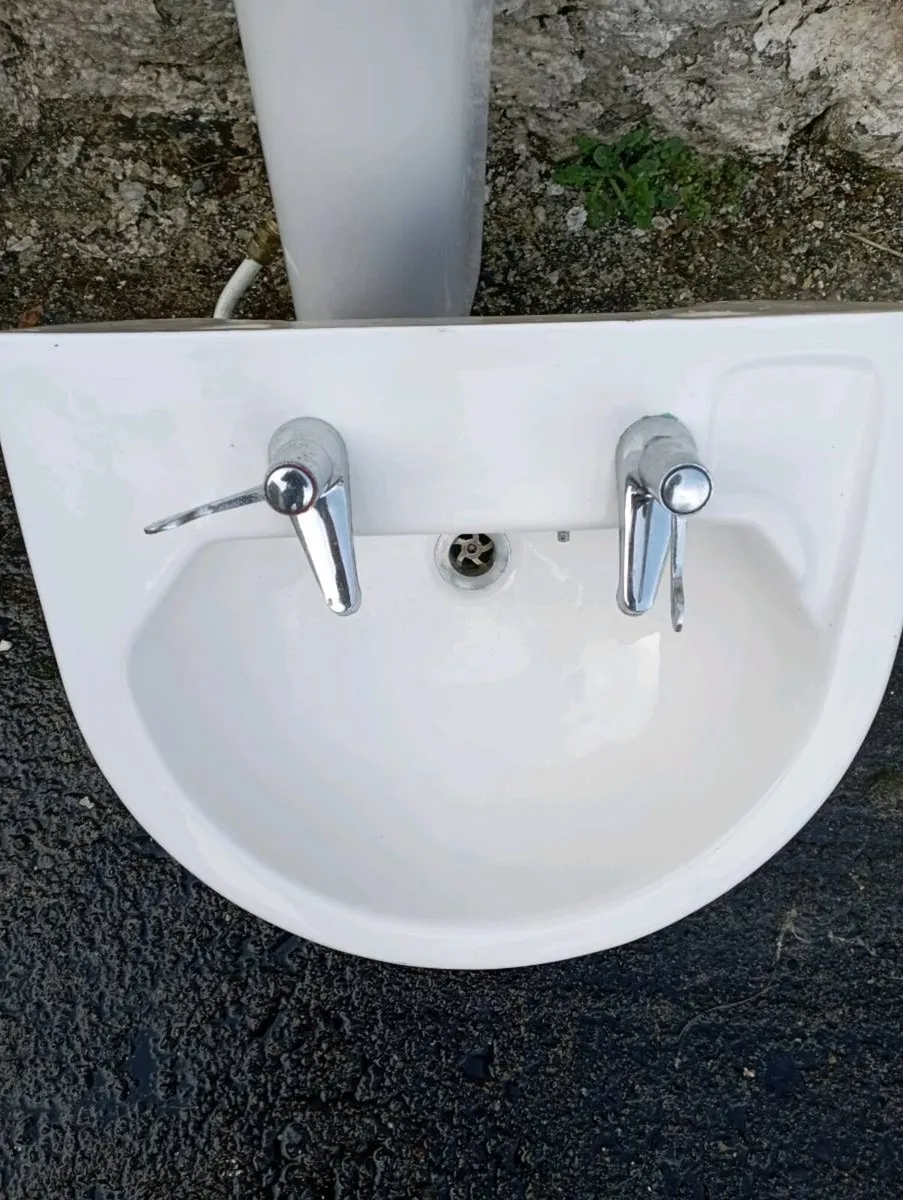 Sinks - Image 1