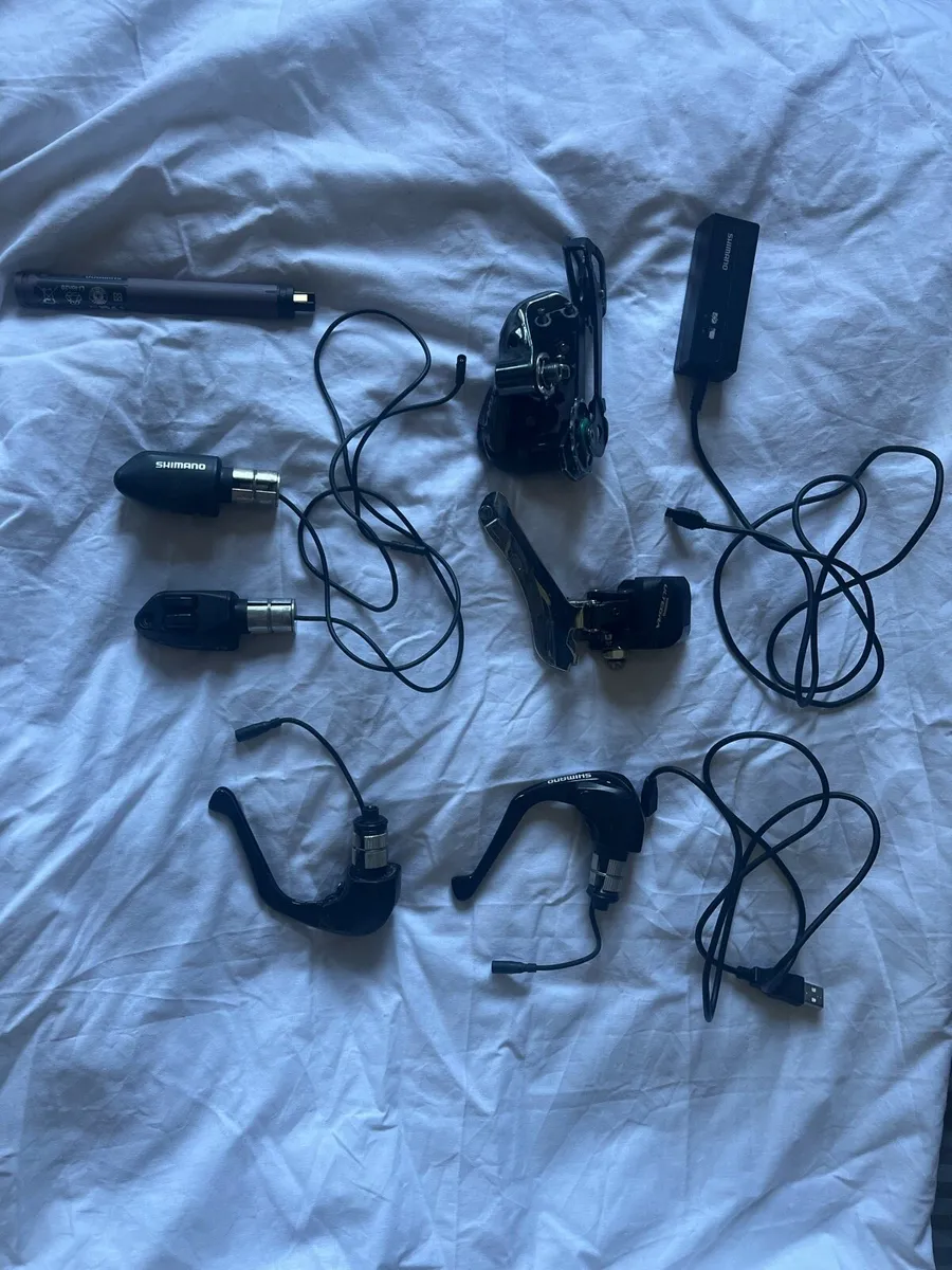 Shimano DI2 TT groupset - Image 1