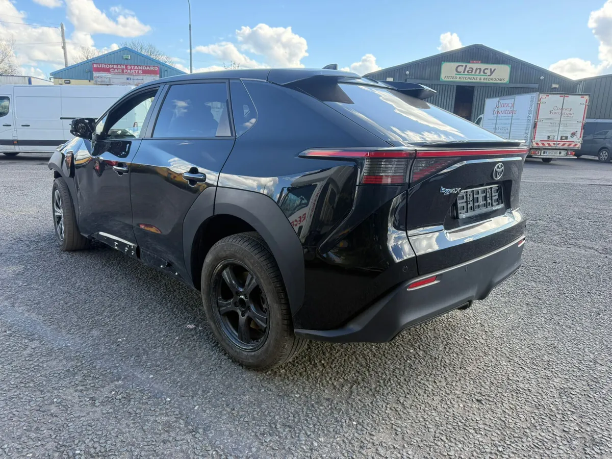 2023 Toyota bZ4X Sport Electric 71.40 kWh - Image 2