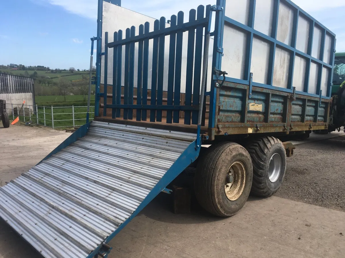 Donnelly triple puposetrailor - Image 3