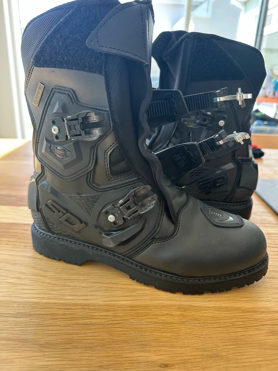 Sidi mid adventure 2 boots - Image 1