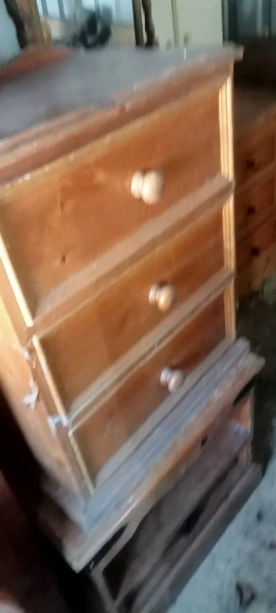 Pine Bedroom furniture - Image 3