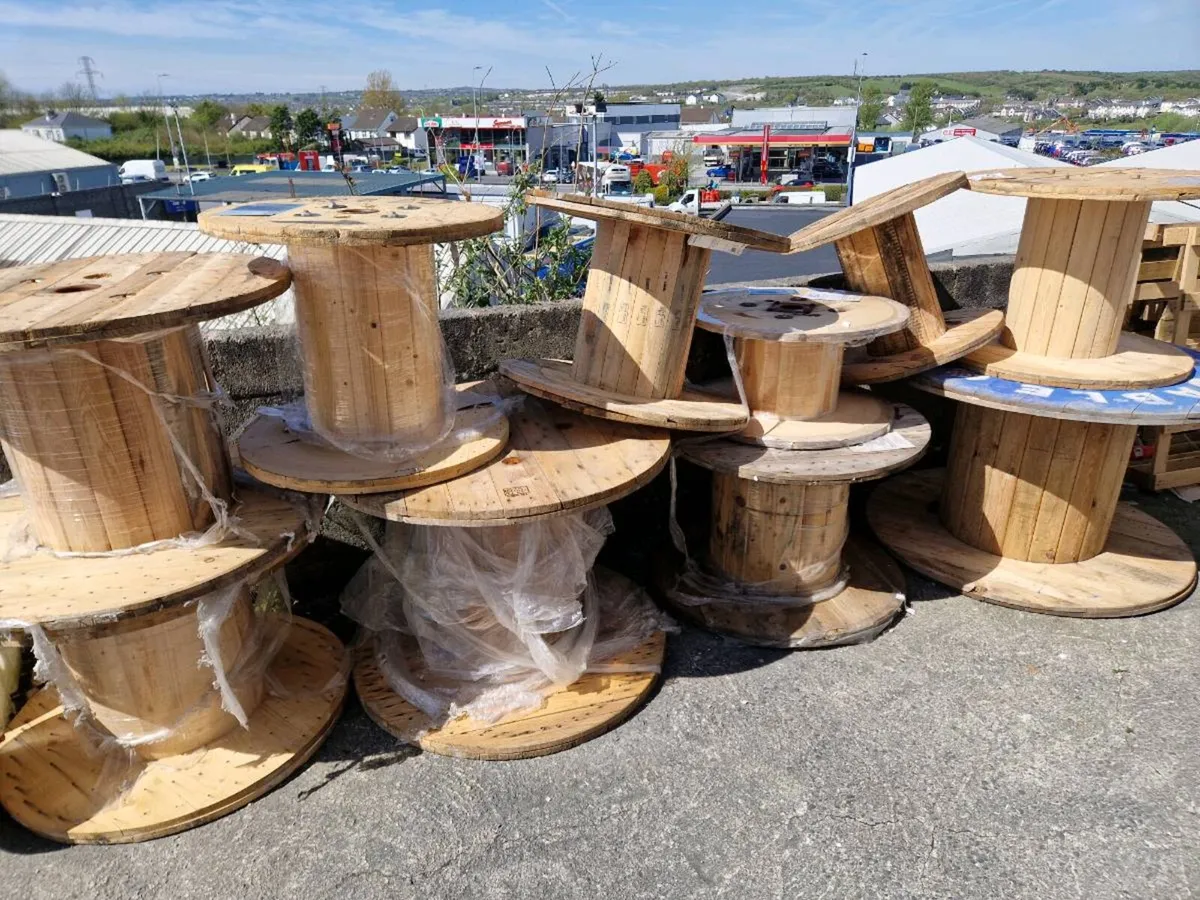 Cable drums various sizes - Image 1
