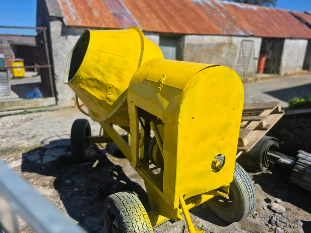 Benford diesel cement mixer - Image 3