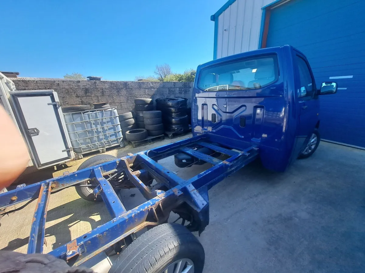 Volkswagen Transporter 2007 - Image 2