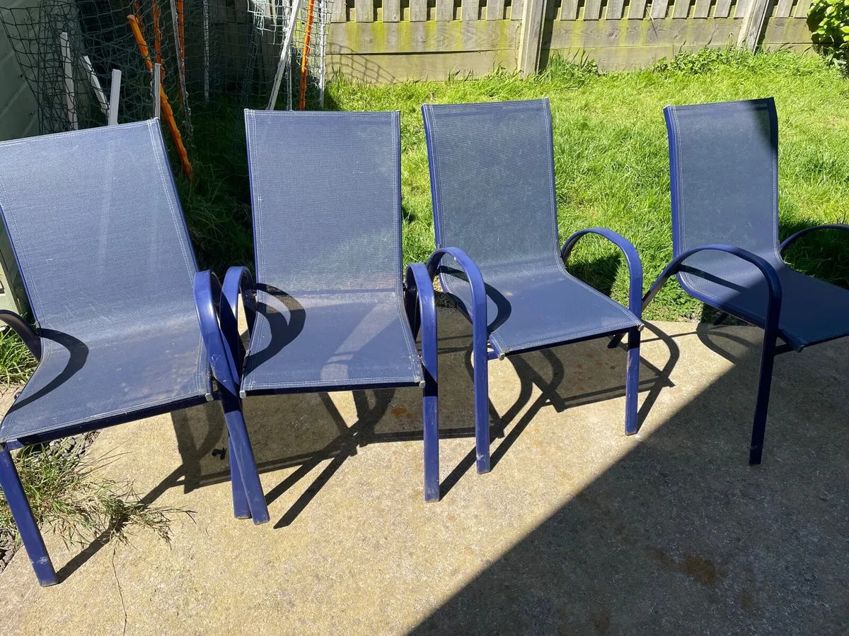 4 Garden chairs - Image 1