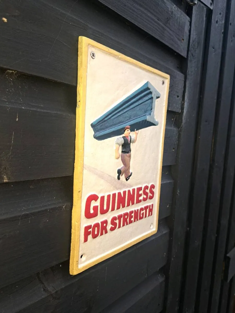Guinness cast iron sign - Image 2