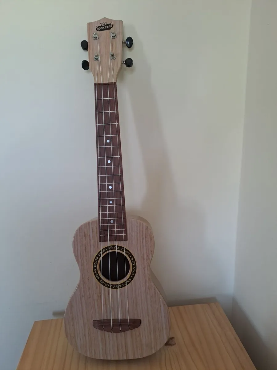 Ukulele - Image 1