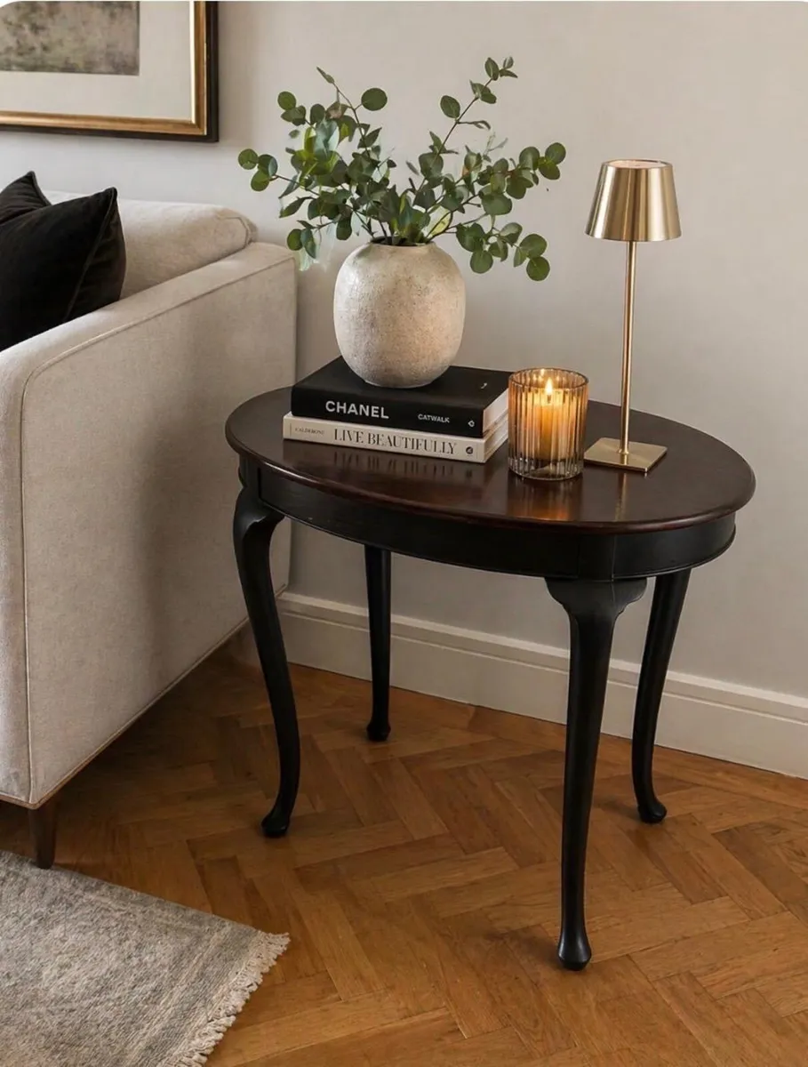 End table/ hall table - Image 1