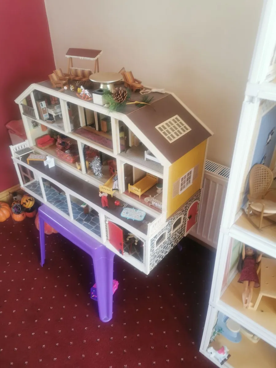 Dolls house - Image 2