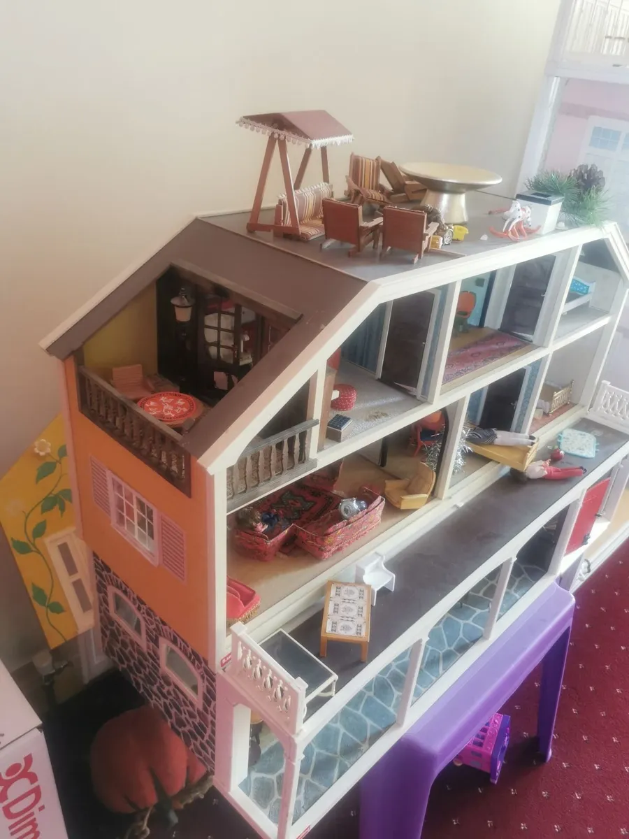 Dolls house - Image 4