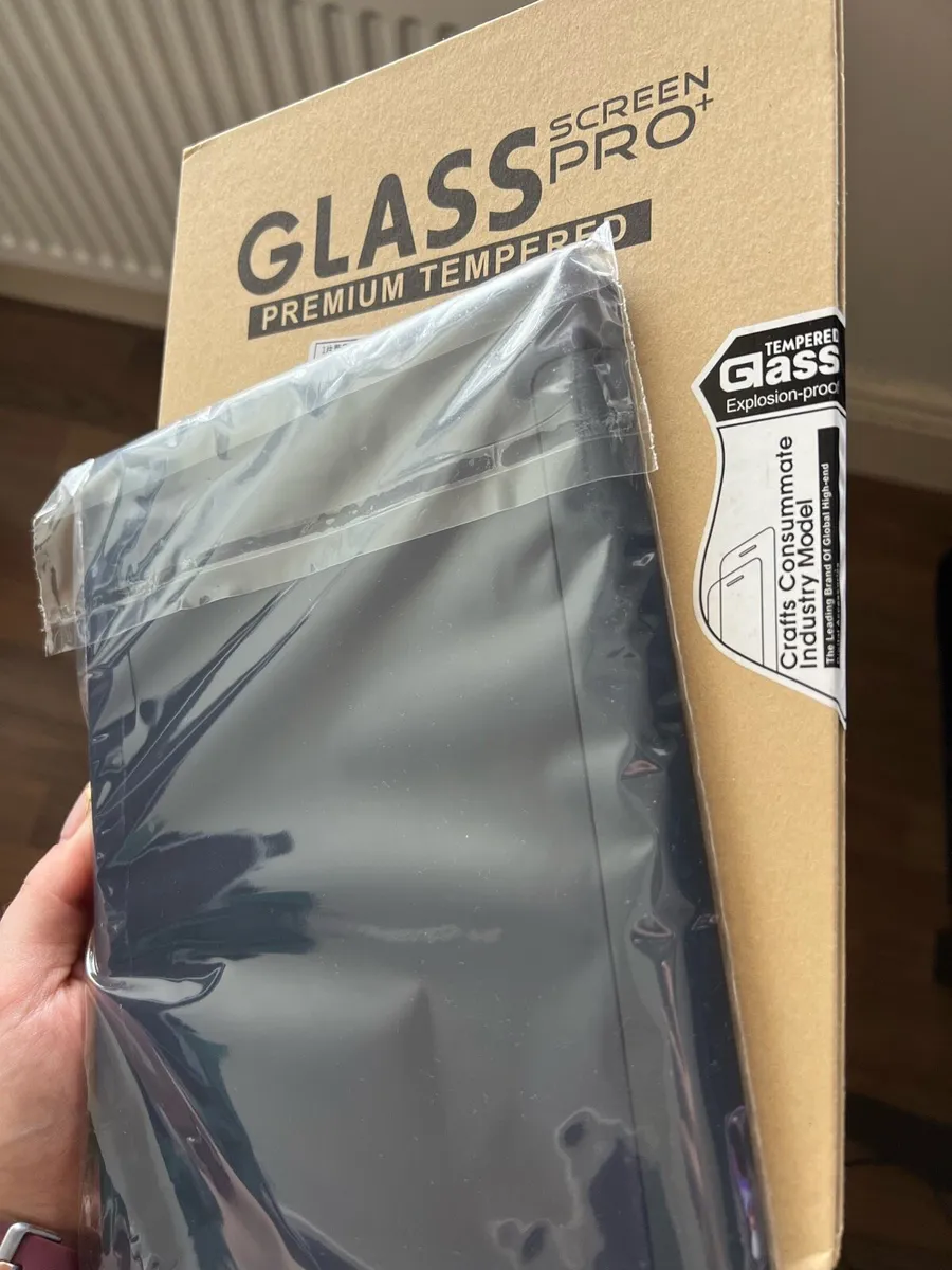 iPad 8th generation cover and screen protector - Image 2