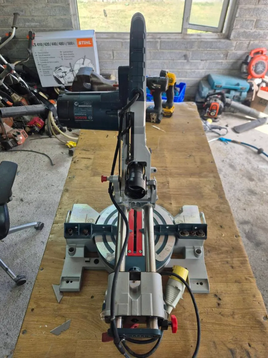 Bosch gcm800 JS compound meter saw - Image 4
