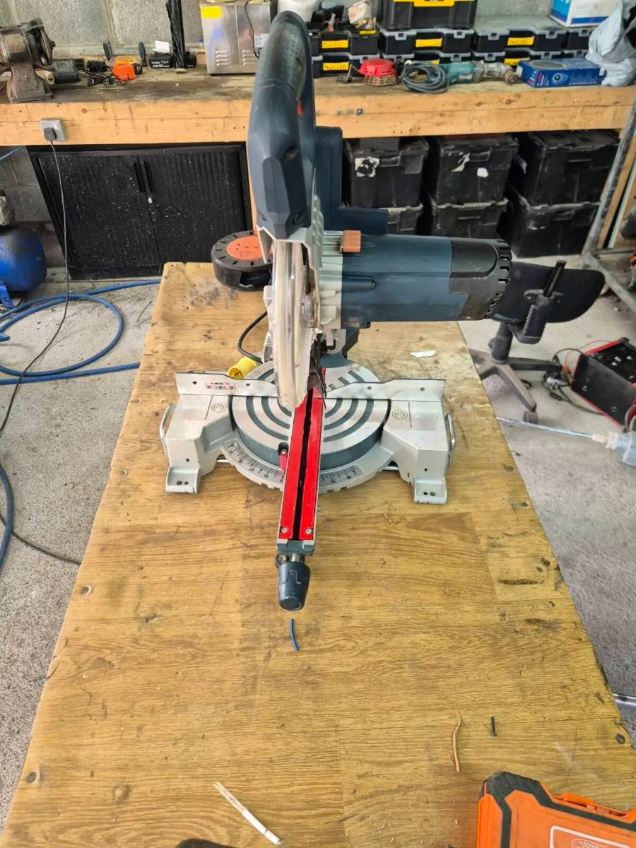 Bosch gcm800 JS compound meter saw - Image 3
