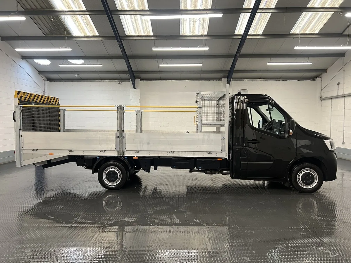 2024 Renault Master Dropside Van - Image 1