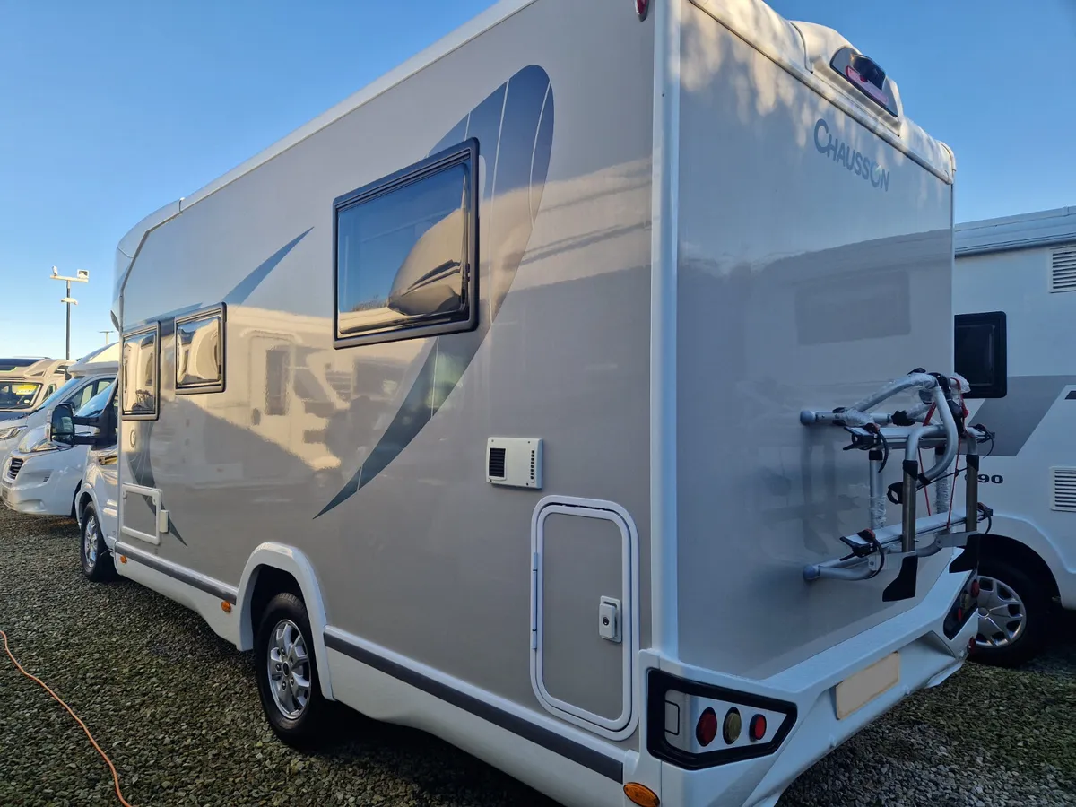 ROI REGISTERED 2019 Chausson 758 Auto Fixed Bed - Image 2
