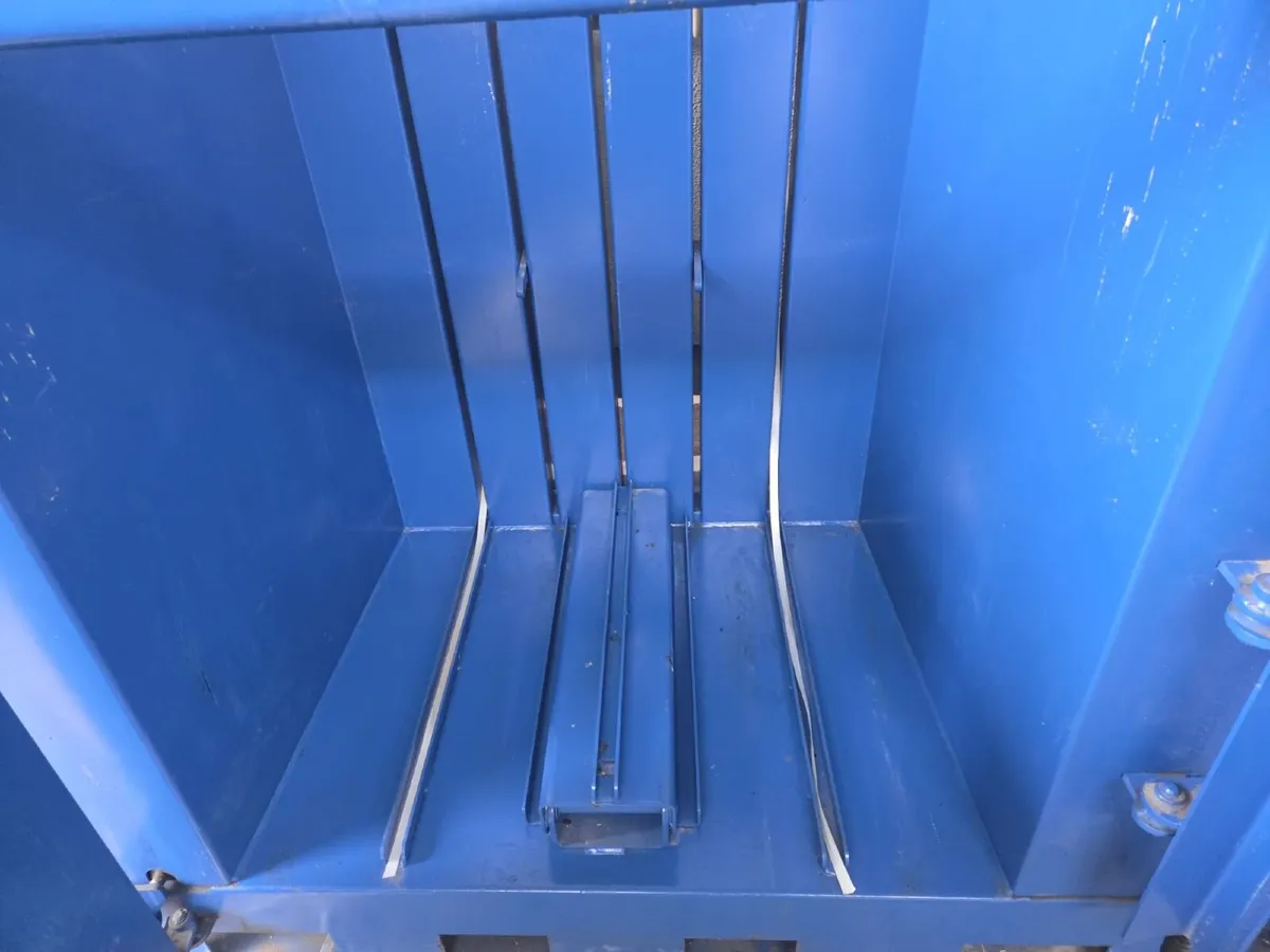 MACFAB Compactor Bailer/Carboard/Plastic - Image 2