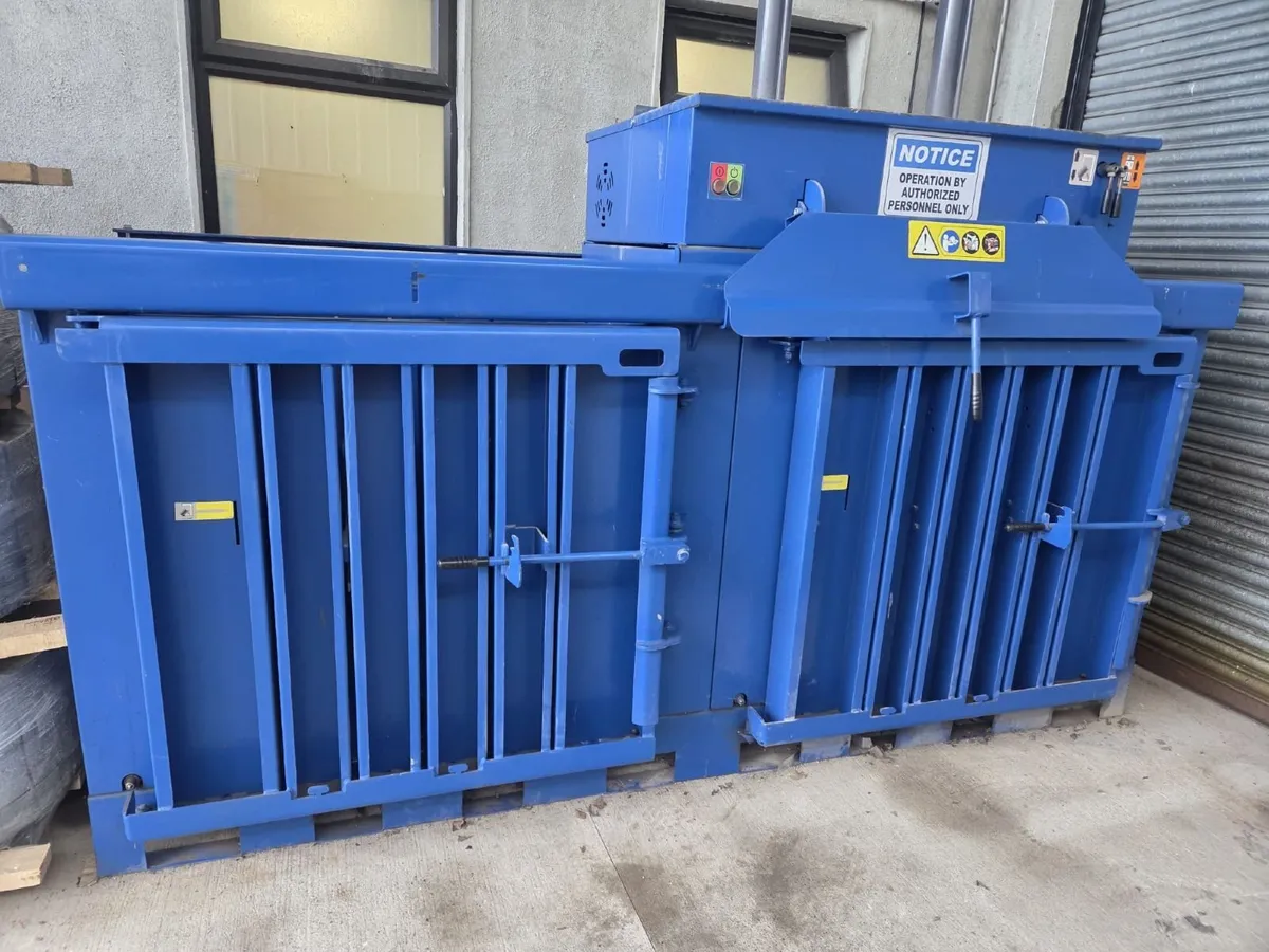 MACFAB Compactor Bailer/Carboard/Plastic - Image 1