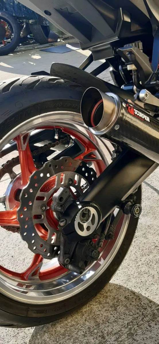 Kawasaki Z1000 - Image 2