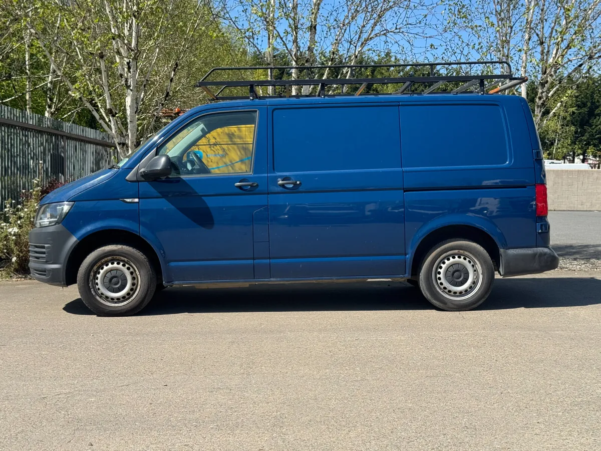 Volkswagen Transporter 2018 - Image 3