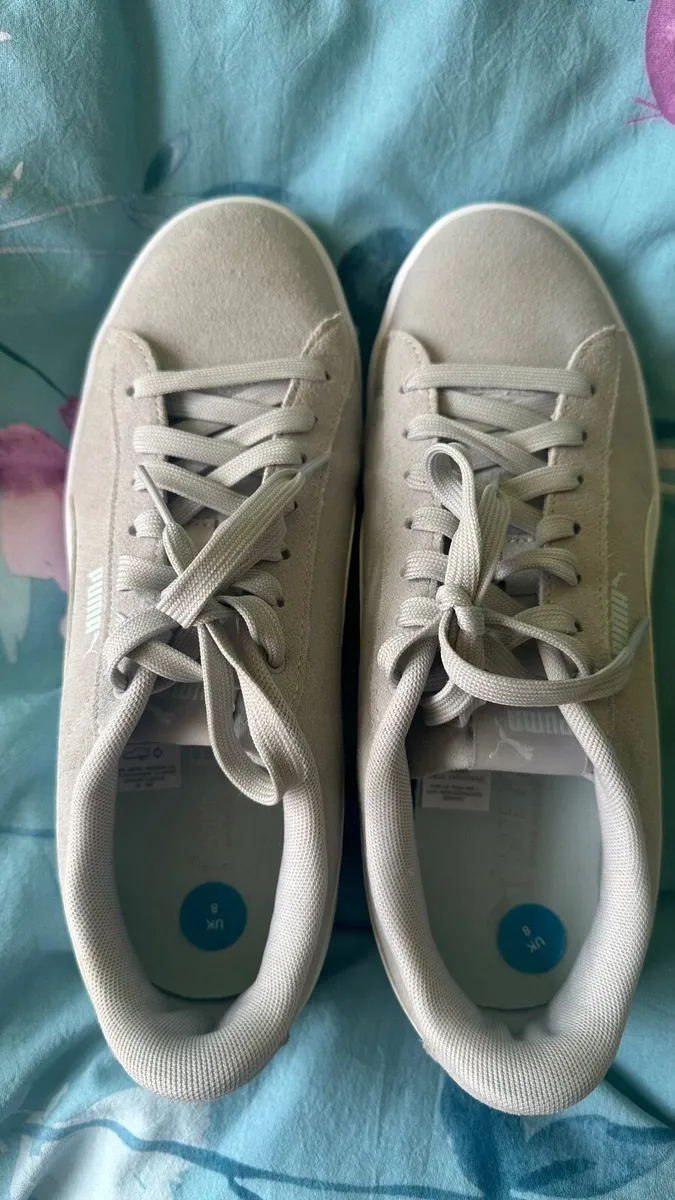 Womens puma shoes - Image 2