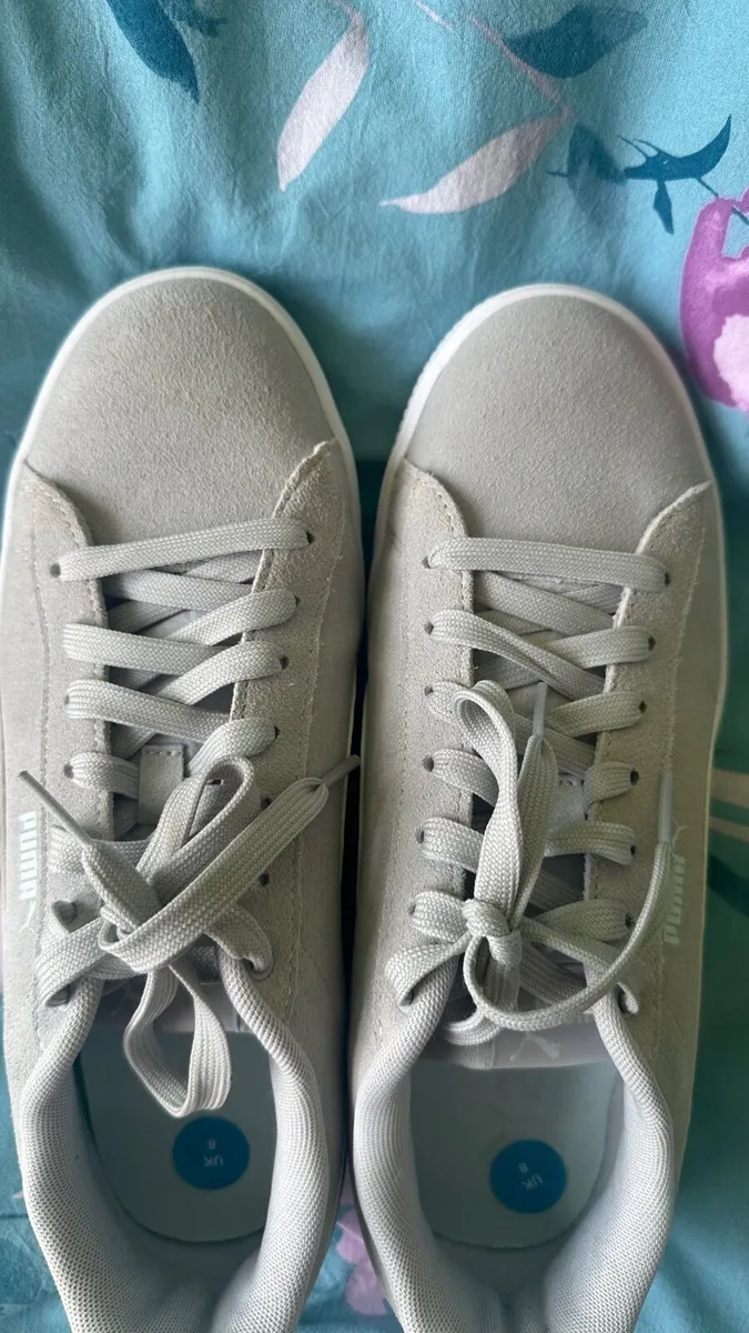 Womens puma shoes - Image 3