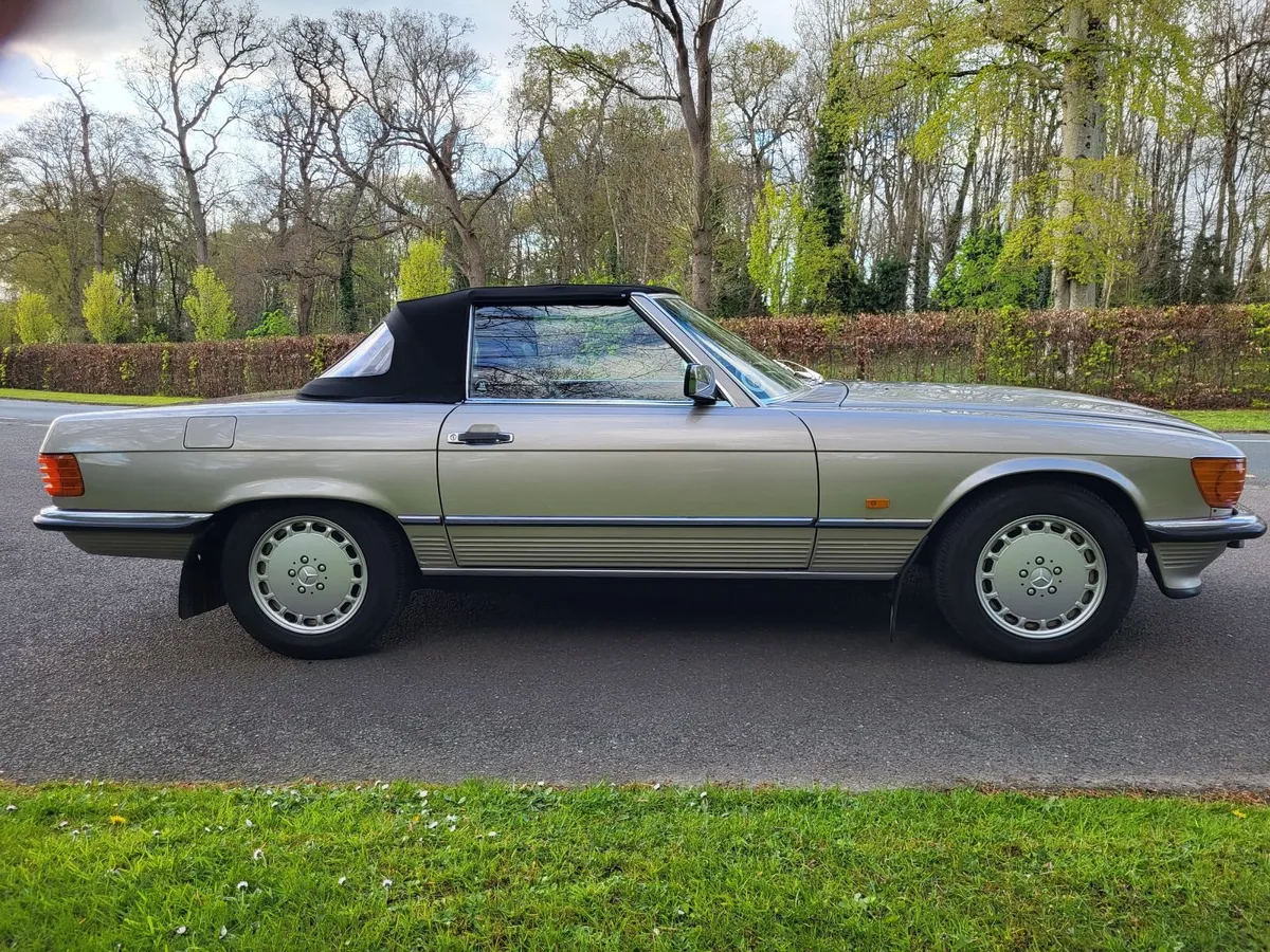 Mercedes-Benz 300 SL - Image 3