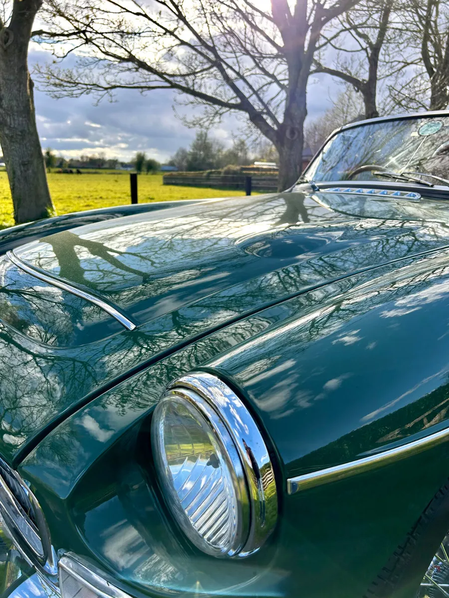 MGB Roadster V8 (Unbelievable Car) - Image 4