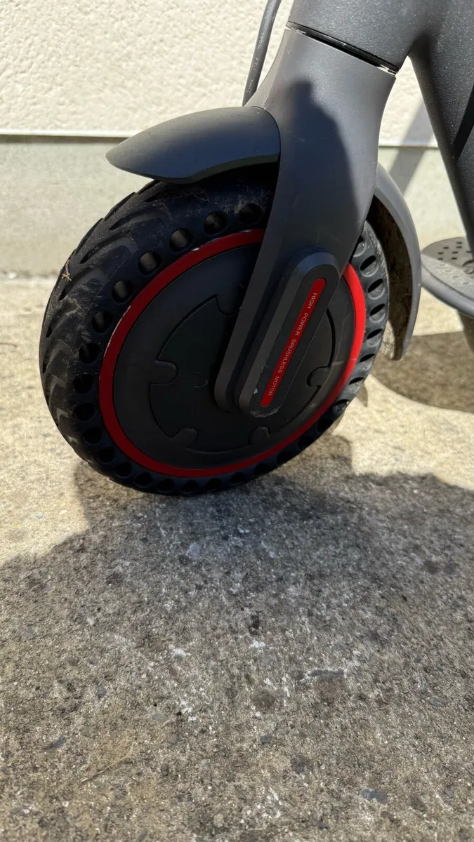 Xiaomi mi electric scooter Pro - Image 4