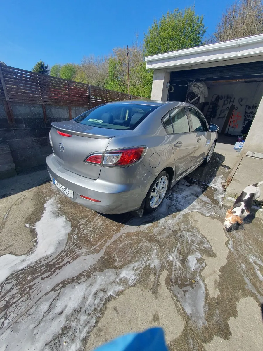 Damaged cars to clear - Image 4