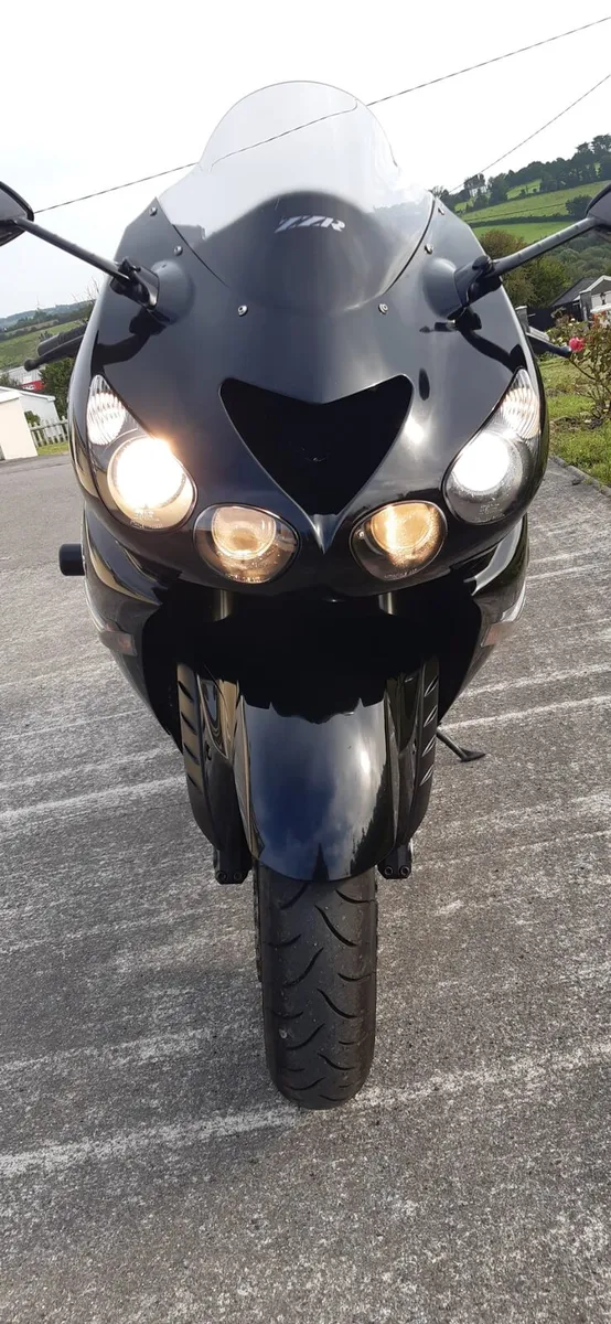 Kawasaki ZZR1400 - Image 1