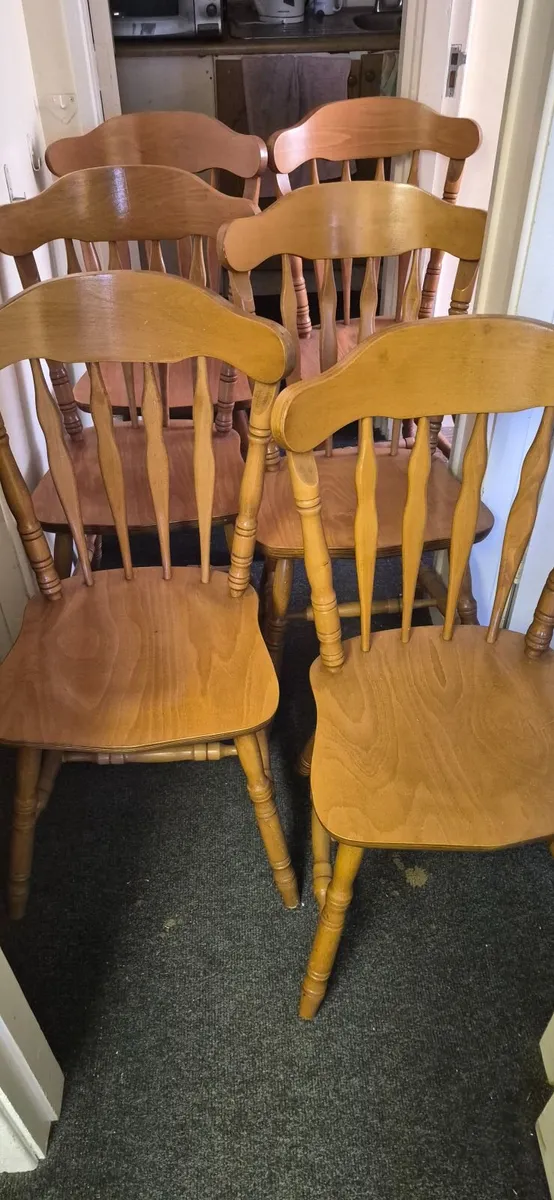 Table and 6 chairs - Image 3