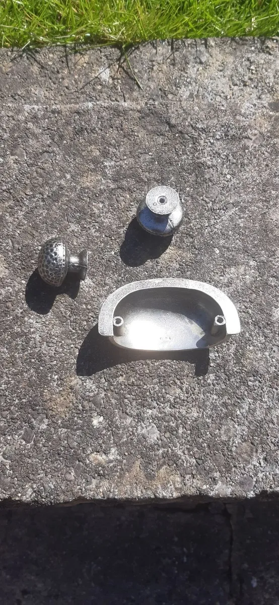 Kitchen cabinet handles - Image 2