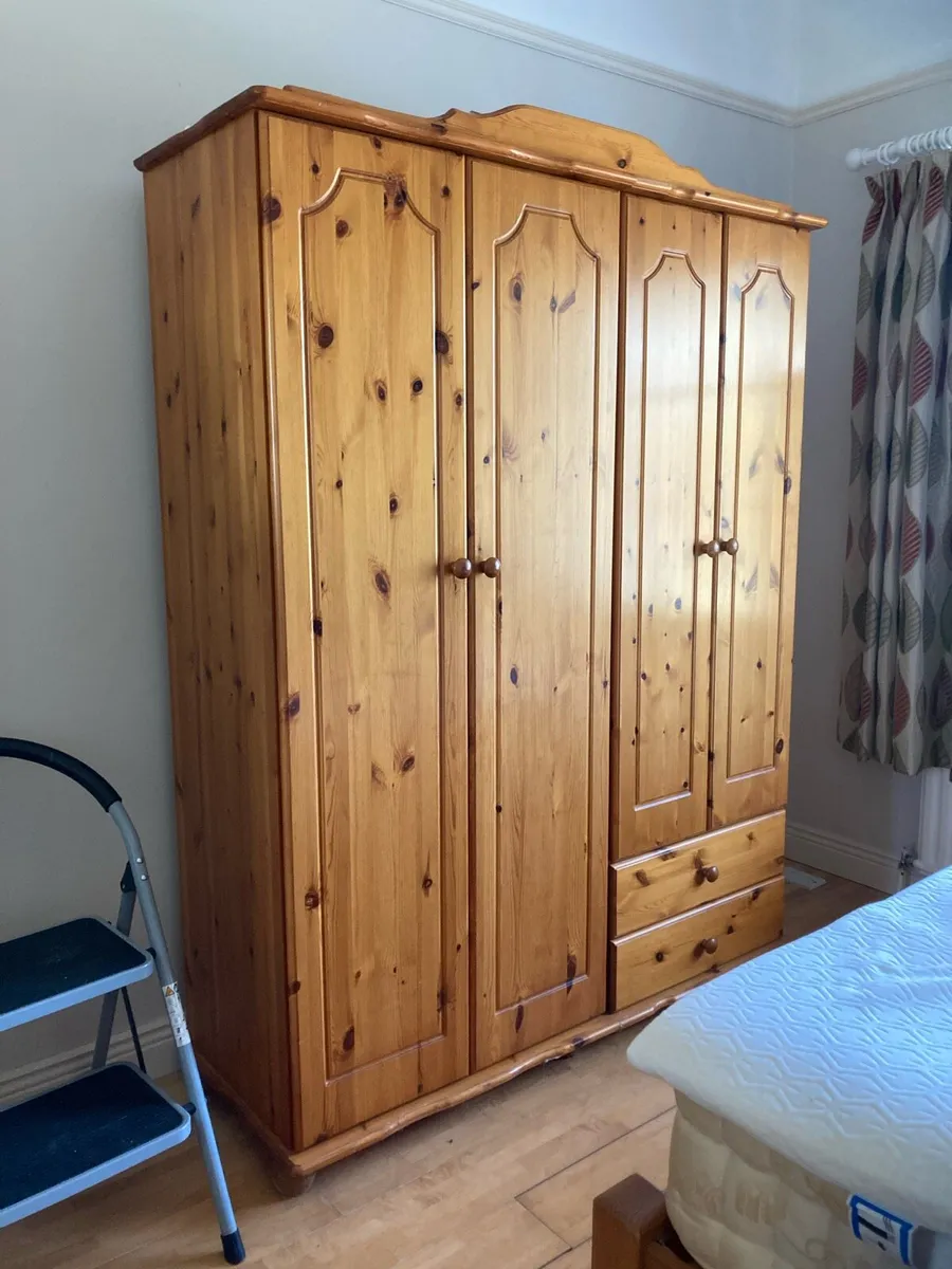 Wardrobe, chest drawers and two lockers - Image 3