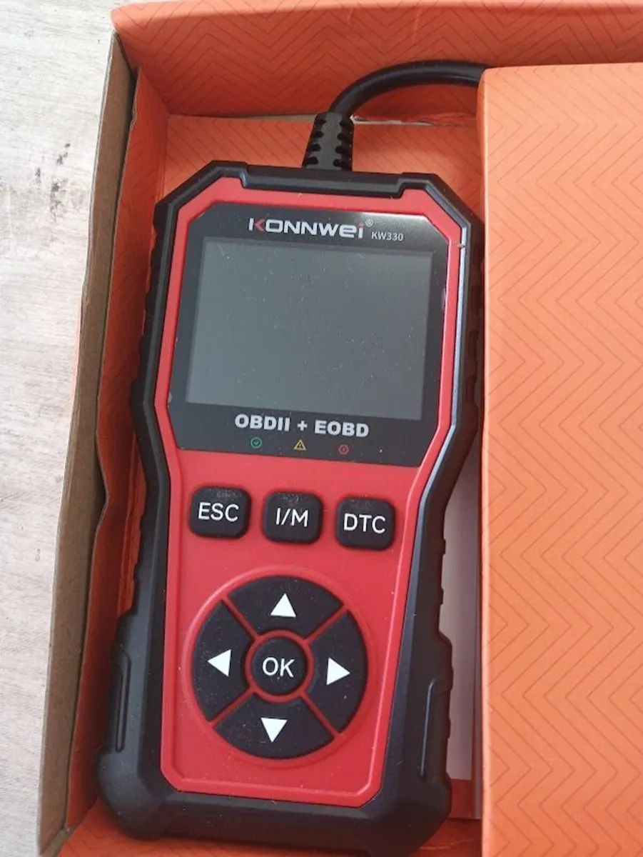 Konnwei KW330 diagnostic scanner - Image 1