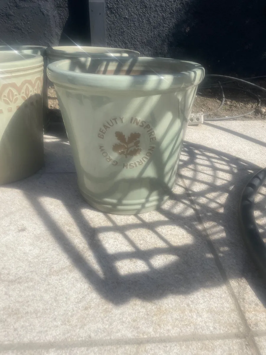 Flower pots - Image 2