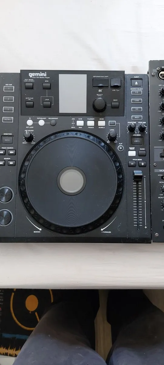 Dj equipment - Image 2