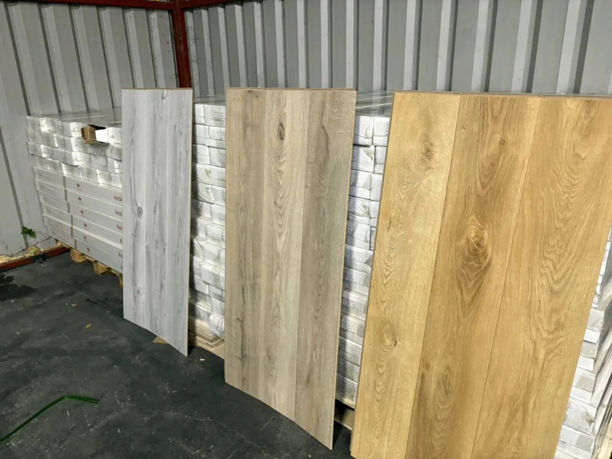 New 8mm laminate flooring