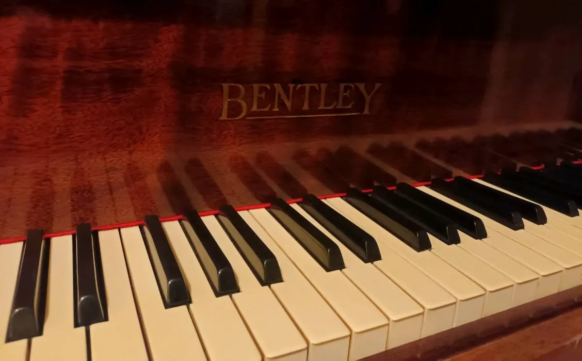 Bentley | Restored | Walnut | Stunning - Image 4