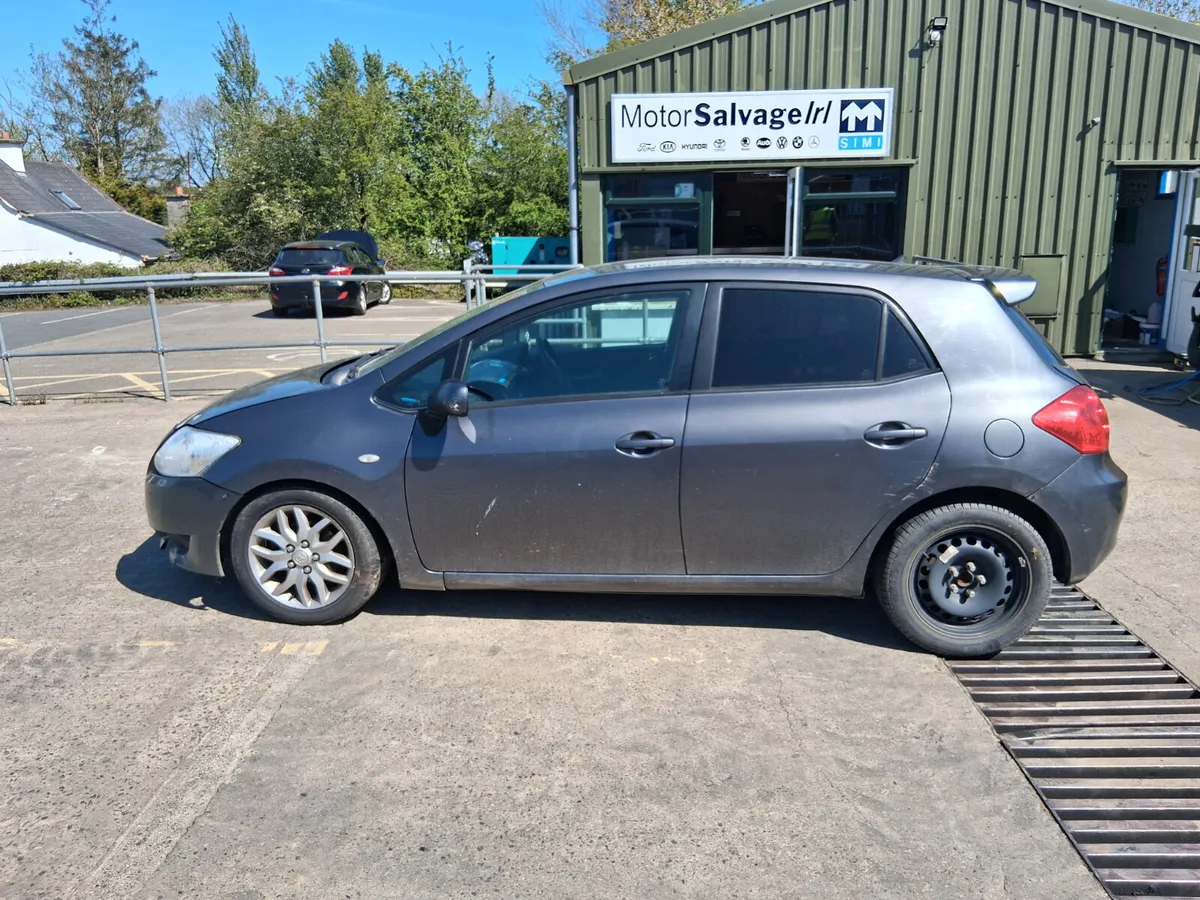 2007 TOTOTA AURIS 1.4 dsl (for parts only) - Image 1
