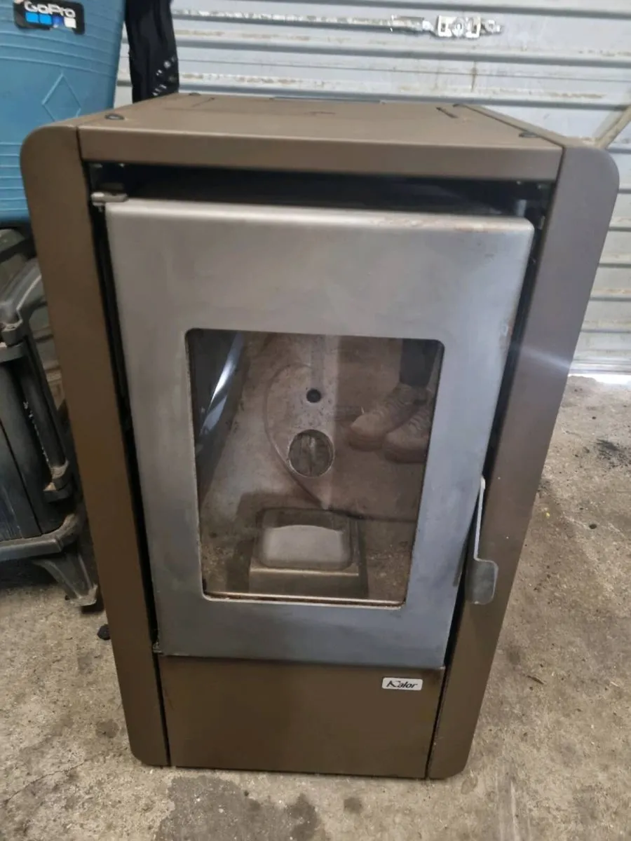 Kalor wood pellet stove - Image 1