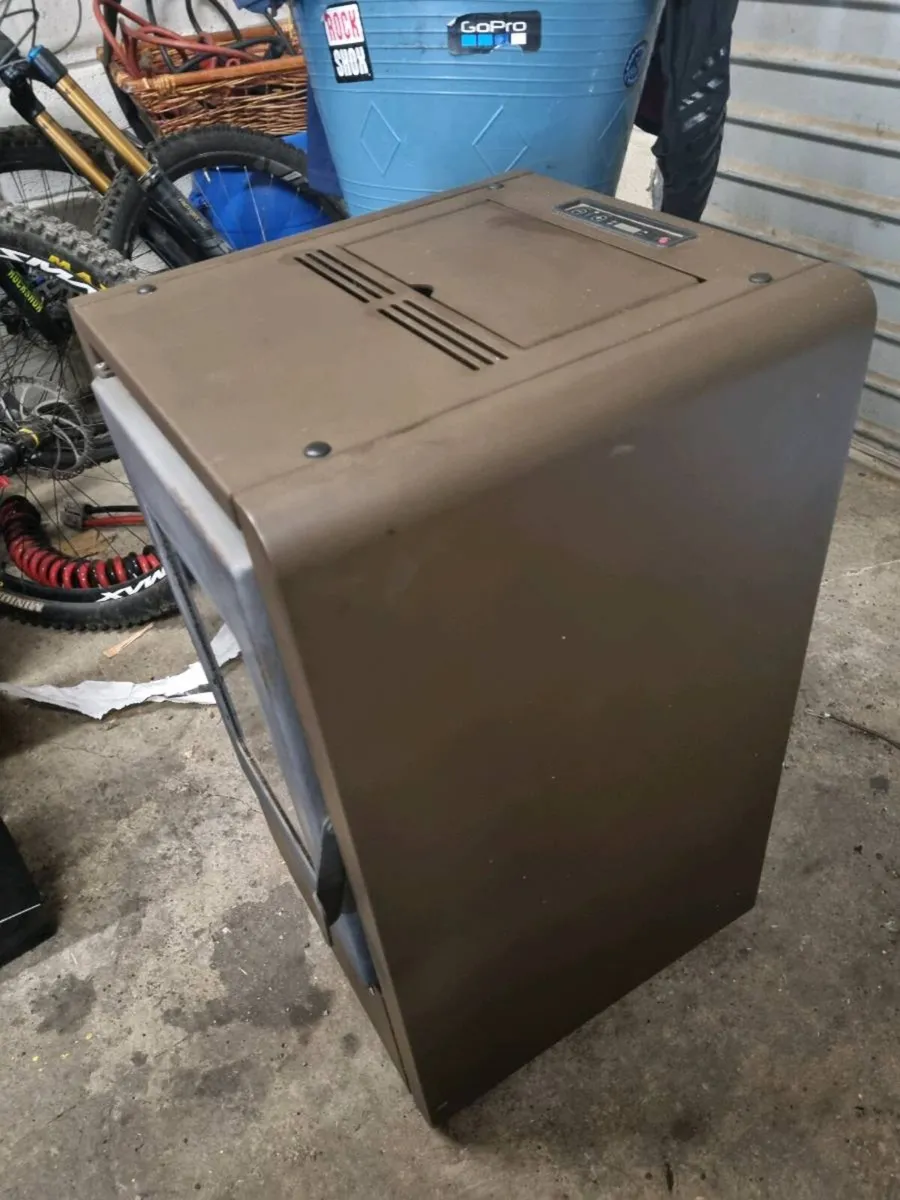 Kalor wood pellet stove - Image 2