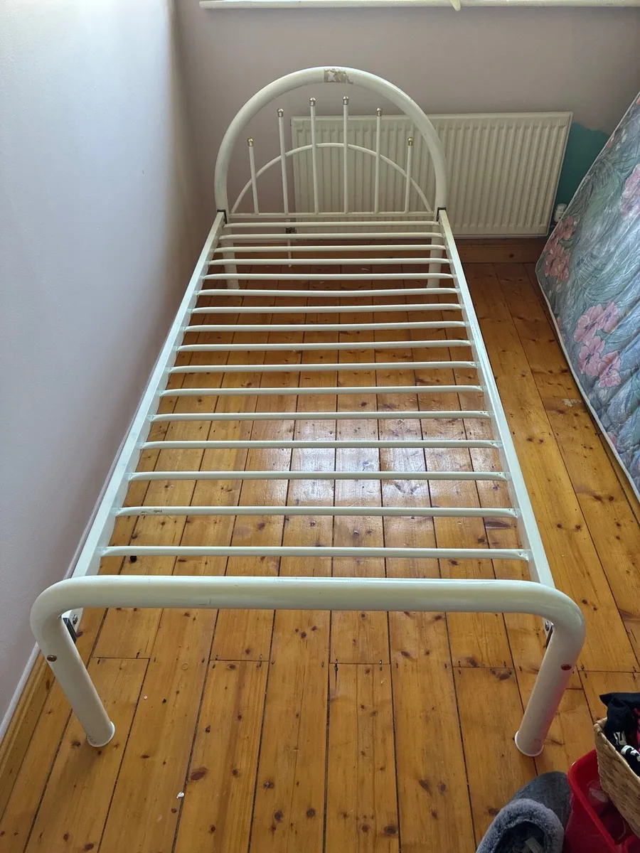 Single bed with mattress - Image 2