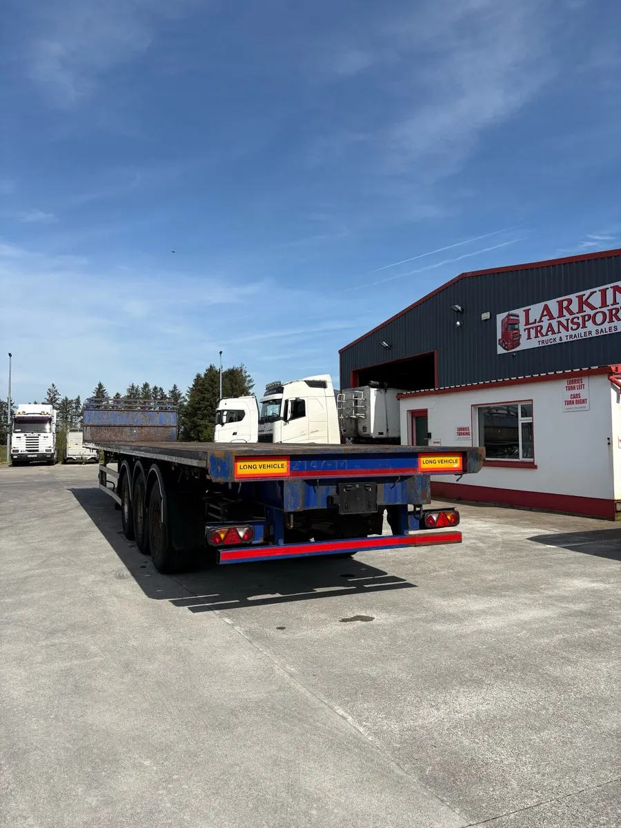 Sdc 45 ft flat trailer 2014 posts & Twist locks - Image 4