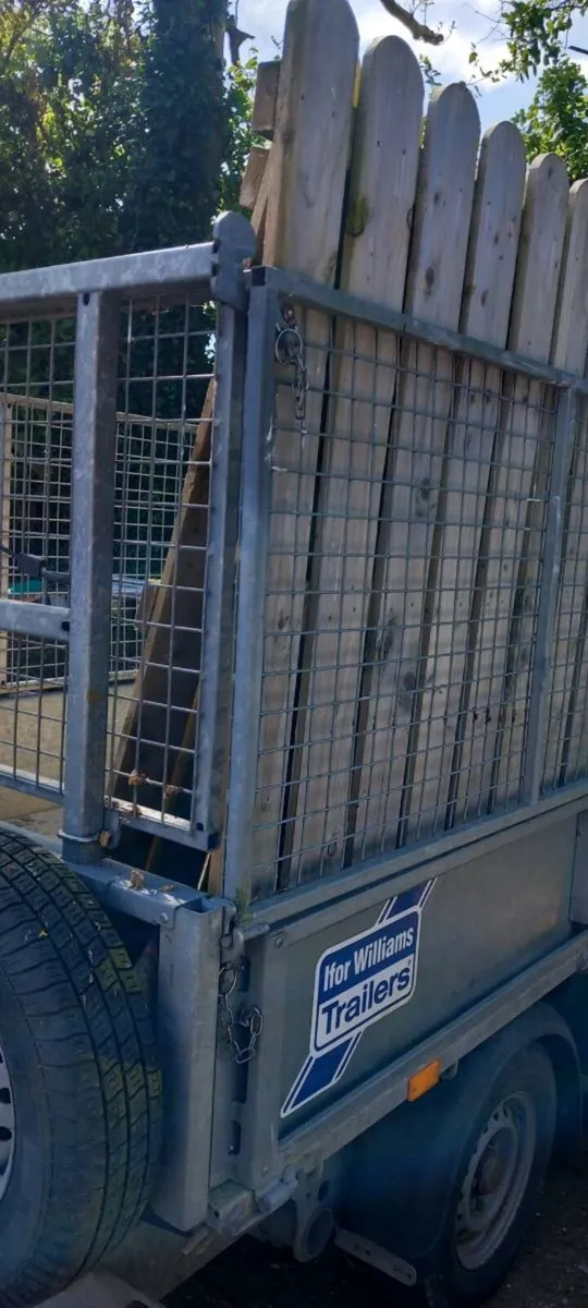 2 double sided  fence panels unused - Image 1