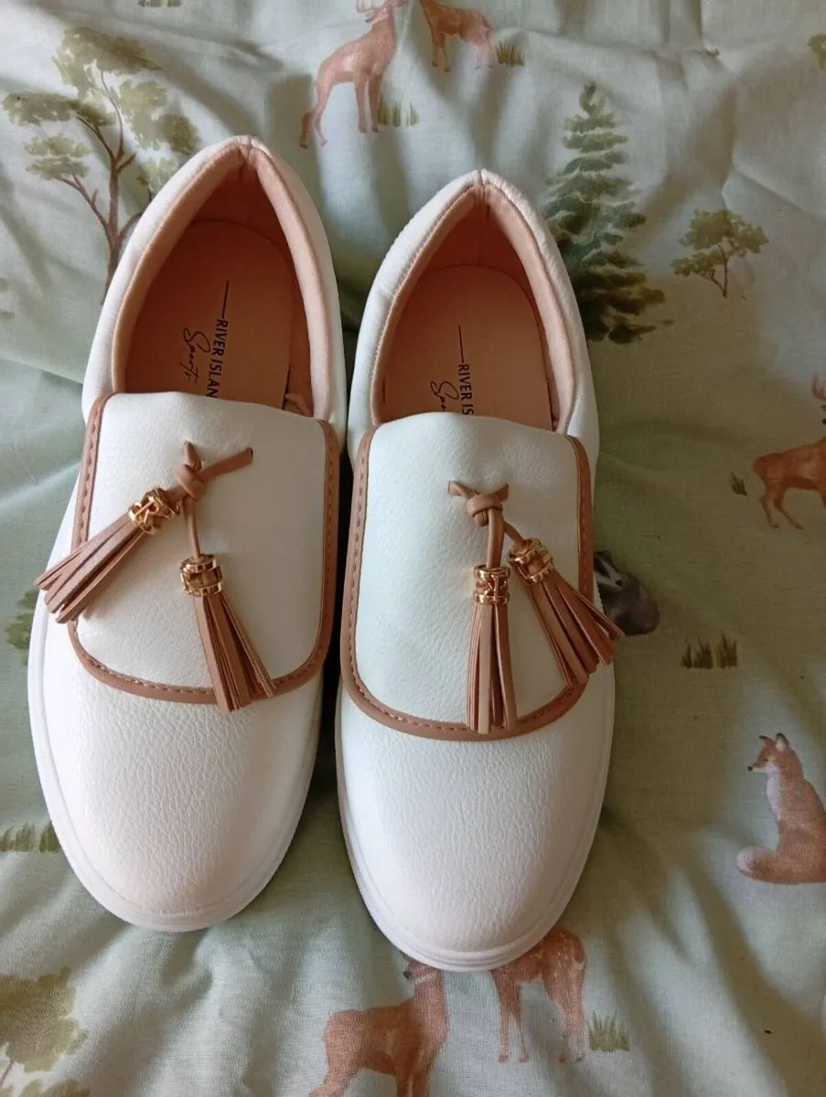 Ladies new river island trainers size 5 - Image 1