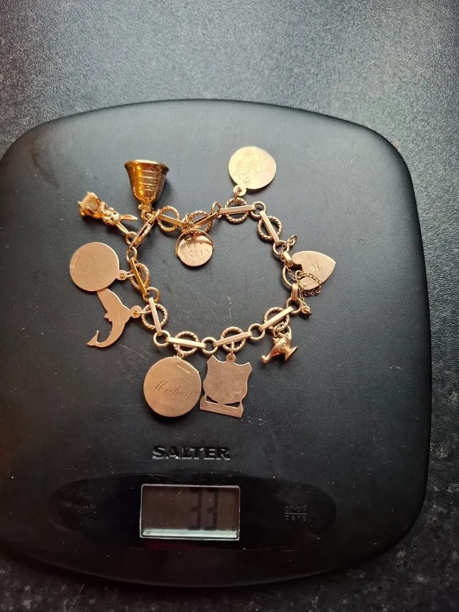 Vintage gold charm bracelet - Image 1