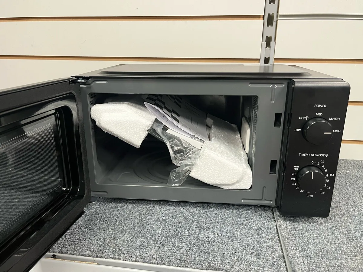 Comfee Microwave Oven - Image 2